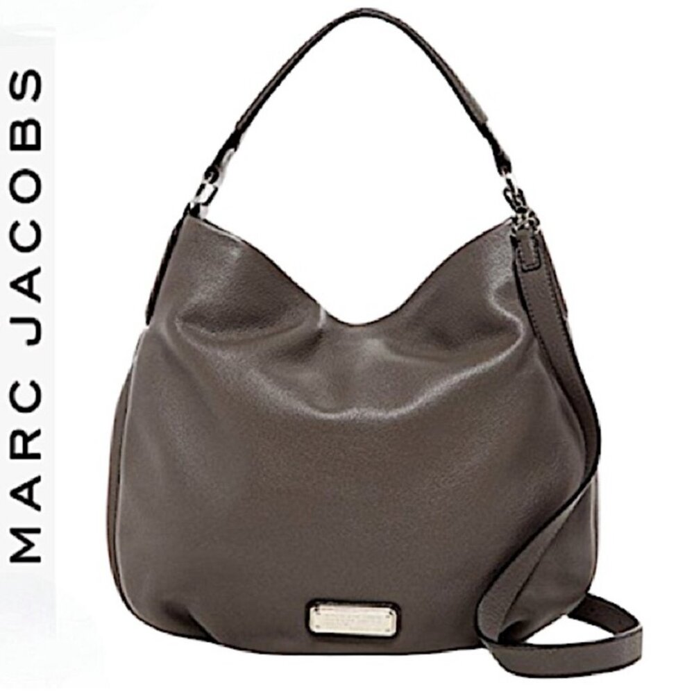 MARC BY MARC JACOBS LEATHER HOBO BAG